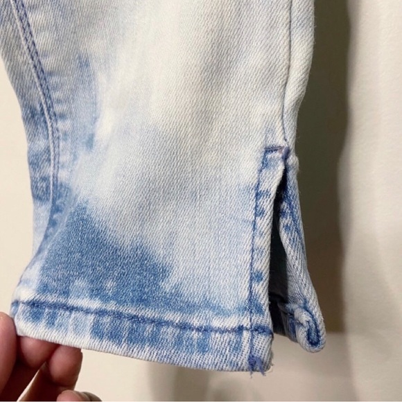 New River Island Molly Mid Rise Capris Jeans in Light Wash Bleached - Picture 3 of 8